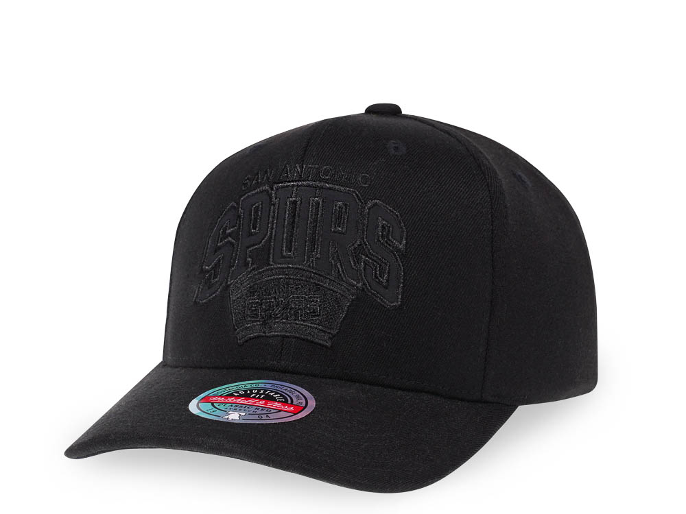 Mitchell & Ness San Antonio Spurs Black on Black Red Line Solid Flex Snapback Cap