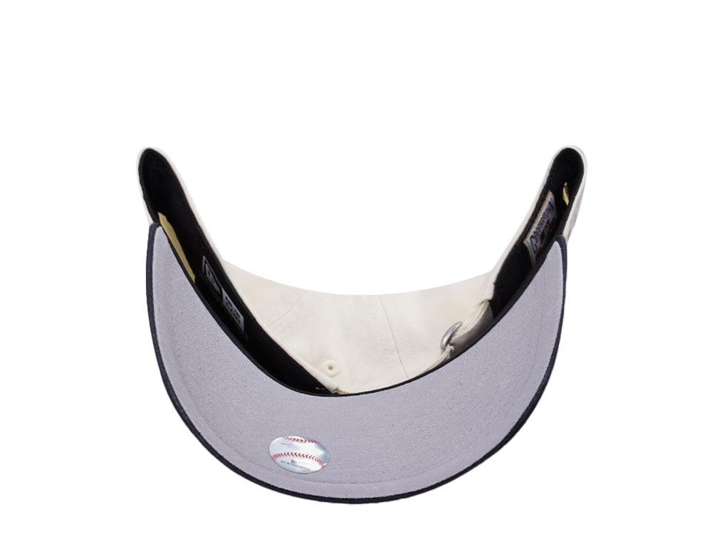 New Era New York Yankees World Series 1996 Chrome Two Tone Edition 9Twenty Strapback Cap