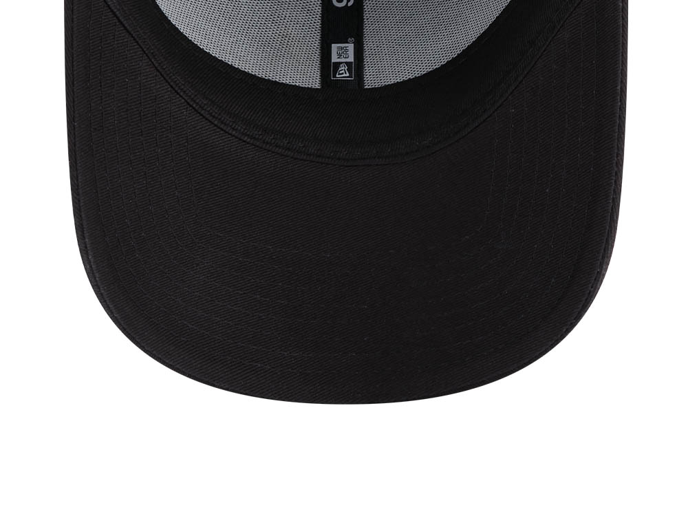New Era New York Yankees League Essential Black 9Forty Strapback Cap