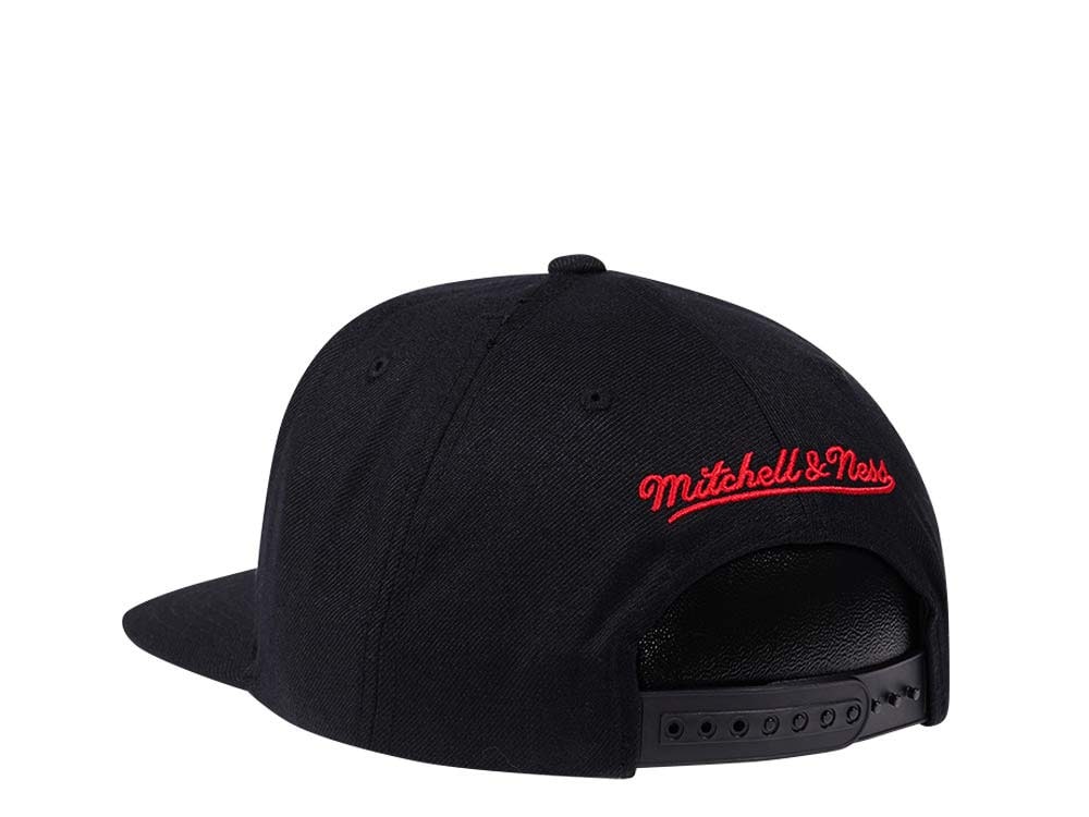 Mitchell & Ness Philadelphia 76ers Black Zig Zag Satin Undervisor Snapback Cap