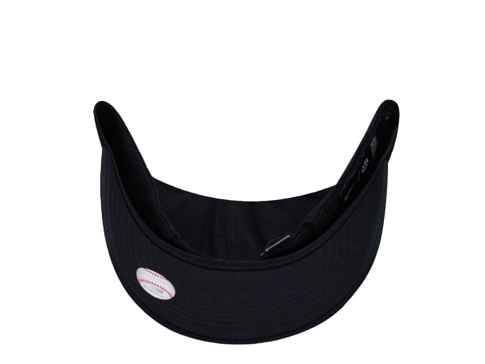 Nike Chicago White Sox Club Black Edition Strapback Cap