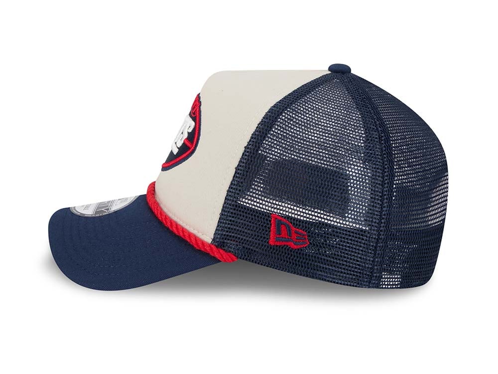 New Era New York Giants Sideline 2024 9Forty A Frame Trucker Snapback Cap