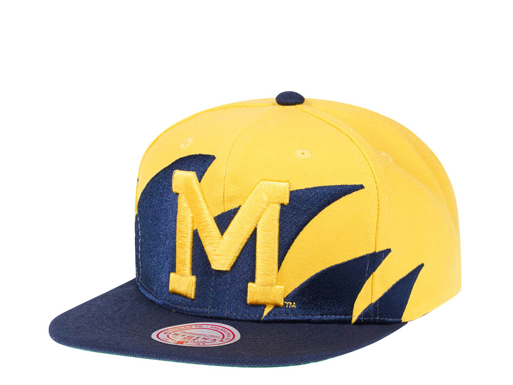 Mitchell & Ness NCAA University of Michigan Sharktooth Hardwood Classic Snapback Cap