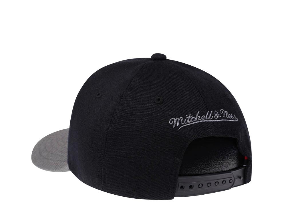 Mitchell & Ness Brooklyn Nets Two Tone Red Line Solid Flex Snapback Cap