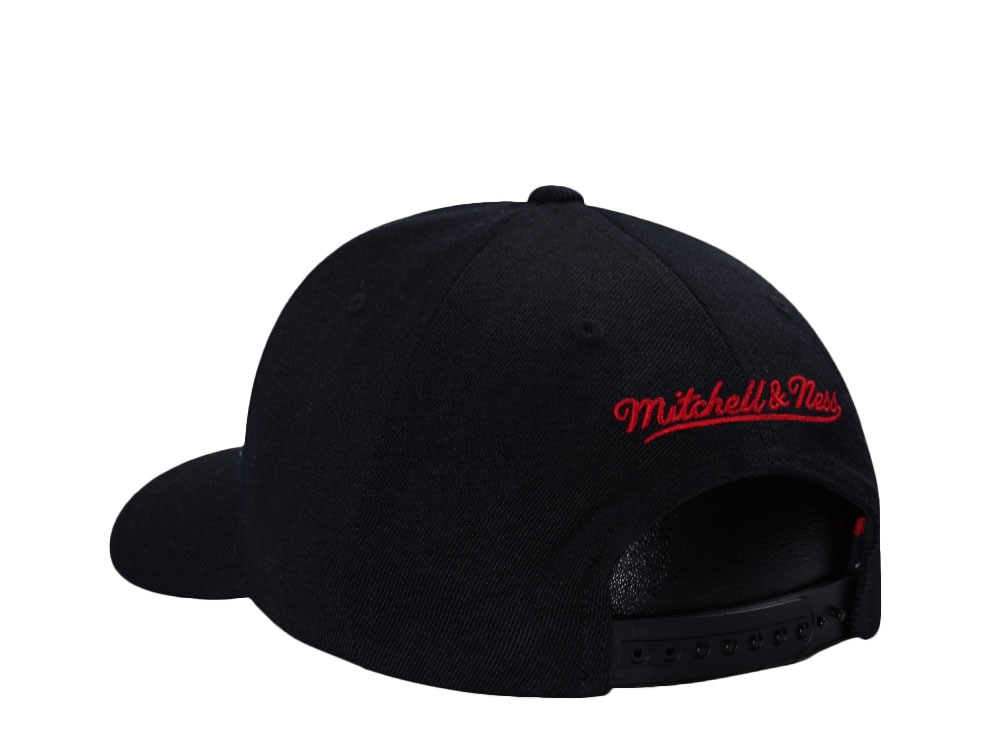 Mitchell & Ness Chicago Bulls Classic Inferno Edition Snapback Cap
