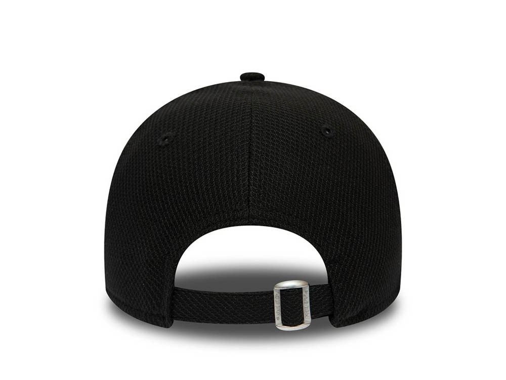 New Era New York Yankees Diamond Era Essential Black 9Forty Strapback Cap