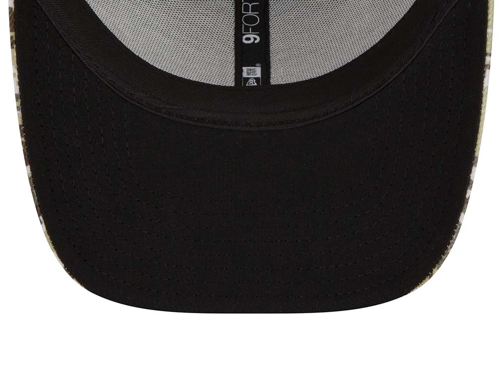 New Era New York Giants Salute to Service 21 9Forty Trucker Snapback Cap