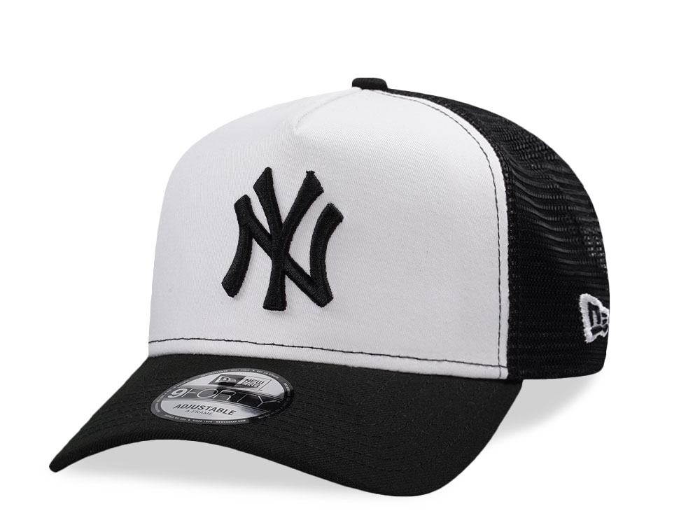 New Era New York Yankees White Classic Edition 9Forty A Frame Trucker Snapback Cap