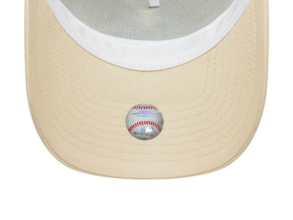 New Era Los Angeles Dodgers Floral 9Forty Womens A Frame Trucker Snapback Cap