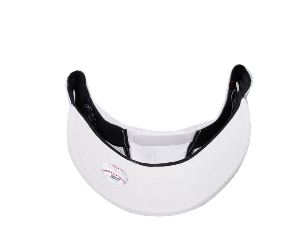 47Brand New York Yankees White MVP Snapback Cap