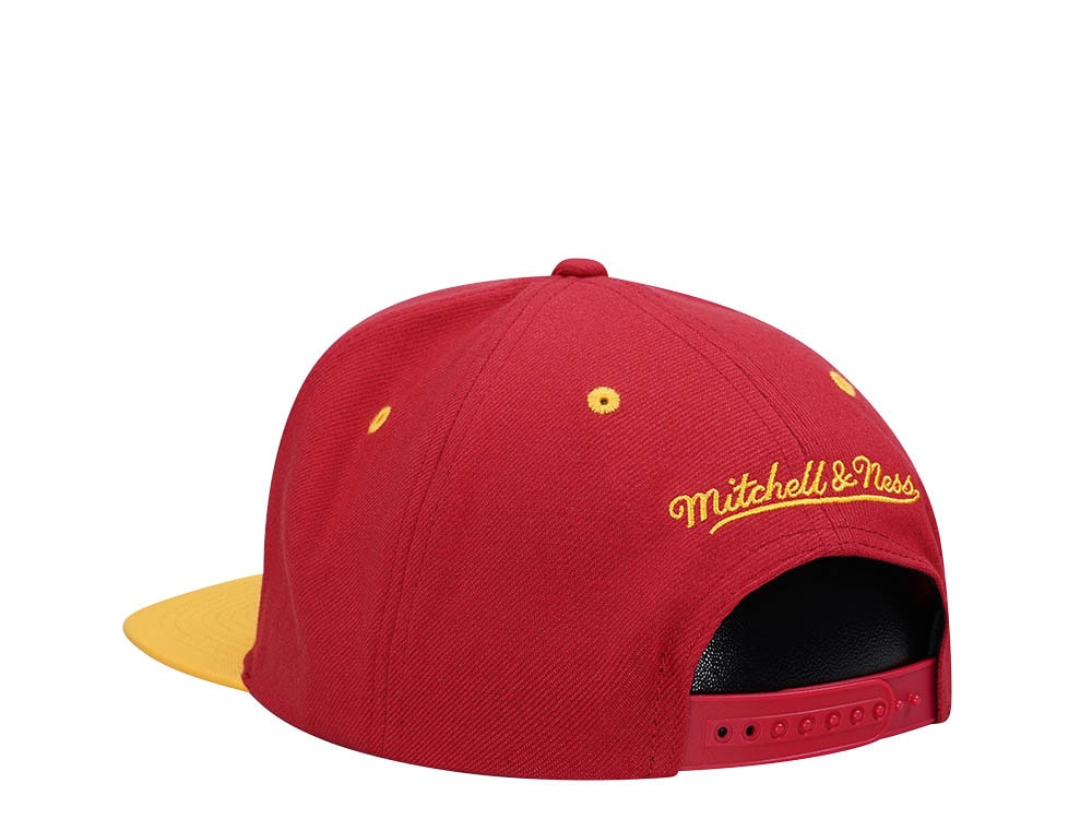 Mitchell & Ness Atlanta Hawks Breakthrough Two Tone Snapback Cap