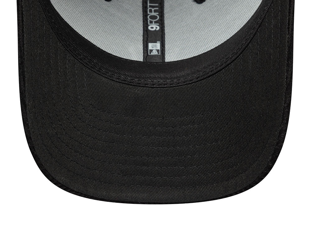 New Era New York Yankees Black Cord 9Forty M Crown Snapback Cap