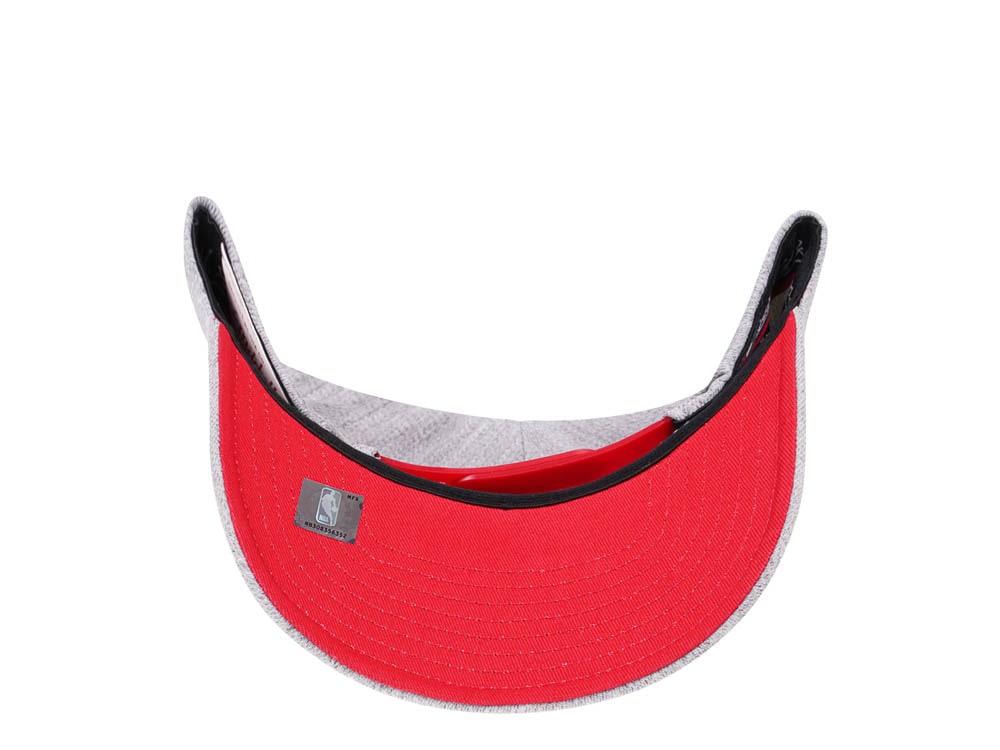 Mitchell & Ness Chicago Bulls Heather Gray Red Line Flex Snapback Cap