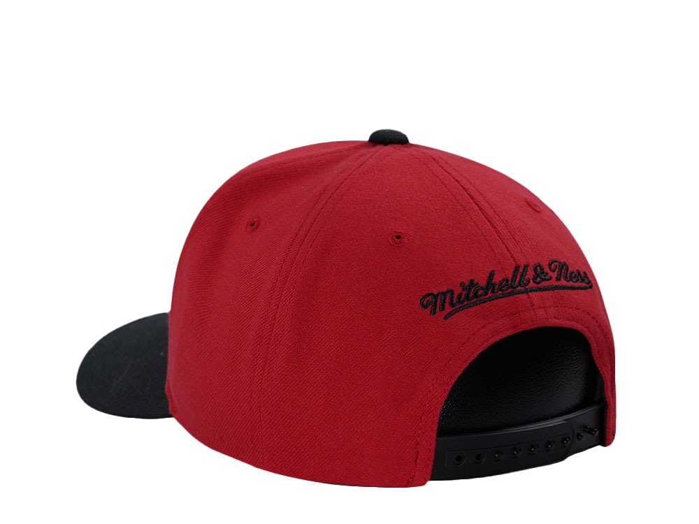 Mitchell & Ness Philadelphia 76ers Hardwood Classic Pro Crown Fit Red Snapback Cap