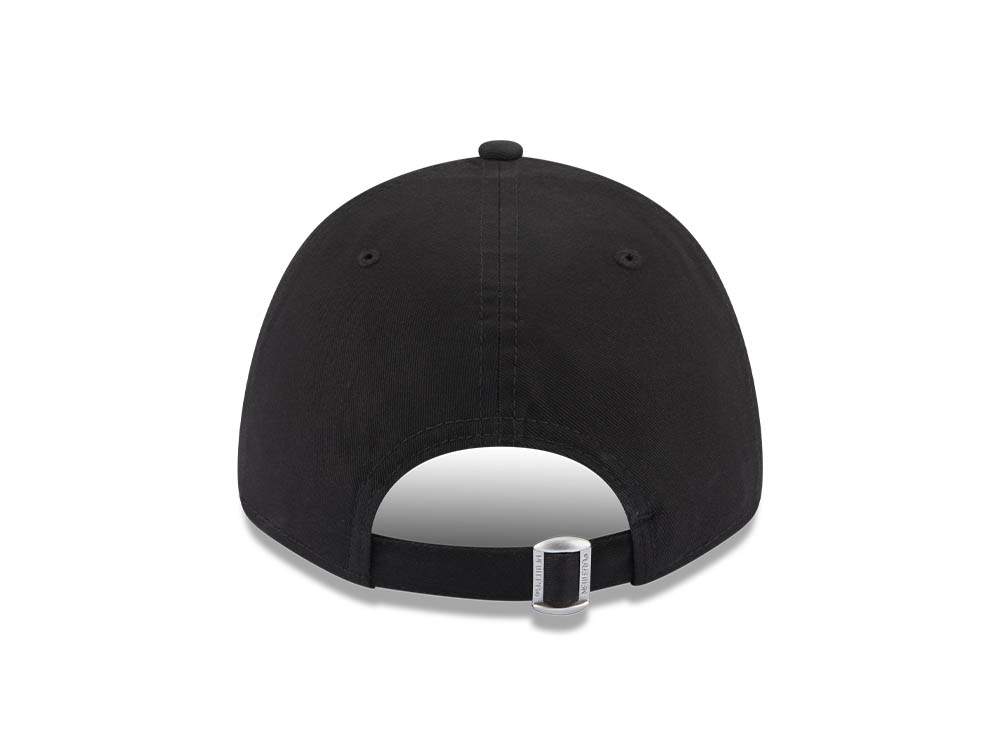 New Era New York Yankees League Essential Black 9Forty Strapback Cap