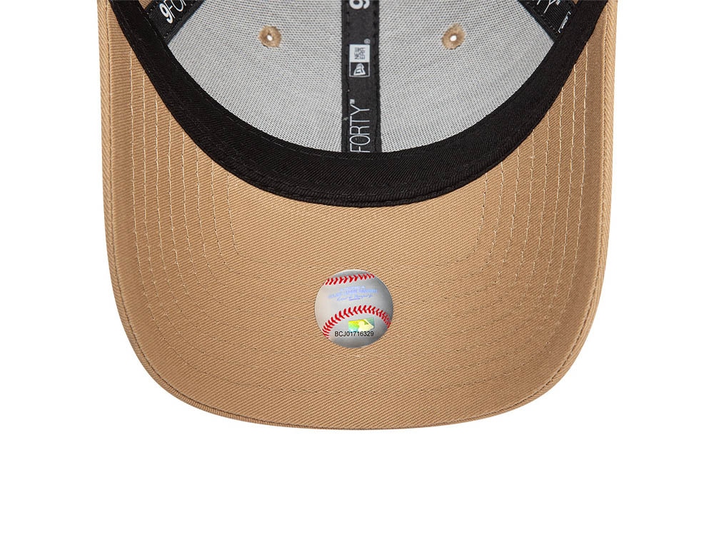 New Era New York Yankees League Essential Camel Womens 9Forty Strapback Cap