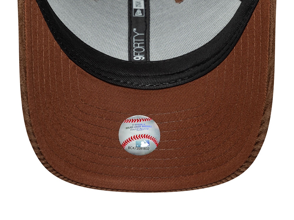 New Era Los Angeles Dodgers Brown Corduroy 9Forty M Crown Strapback Cap