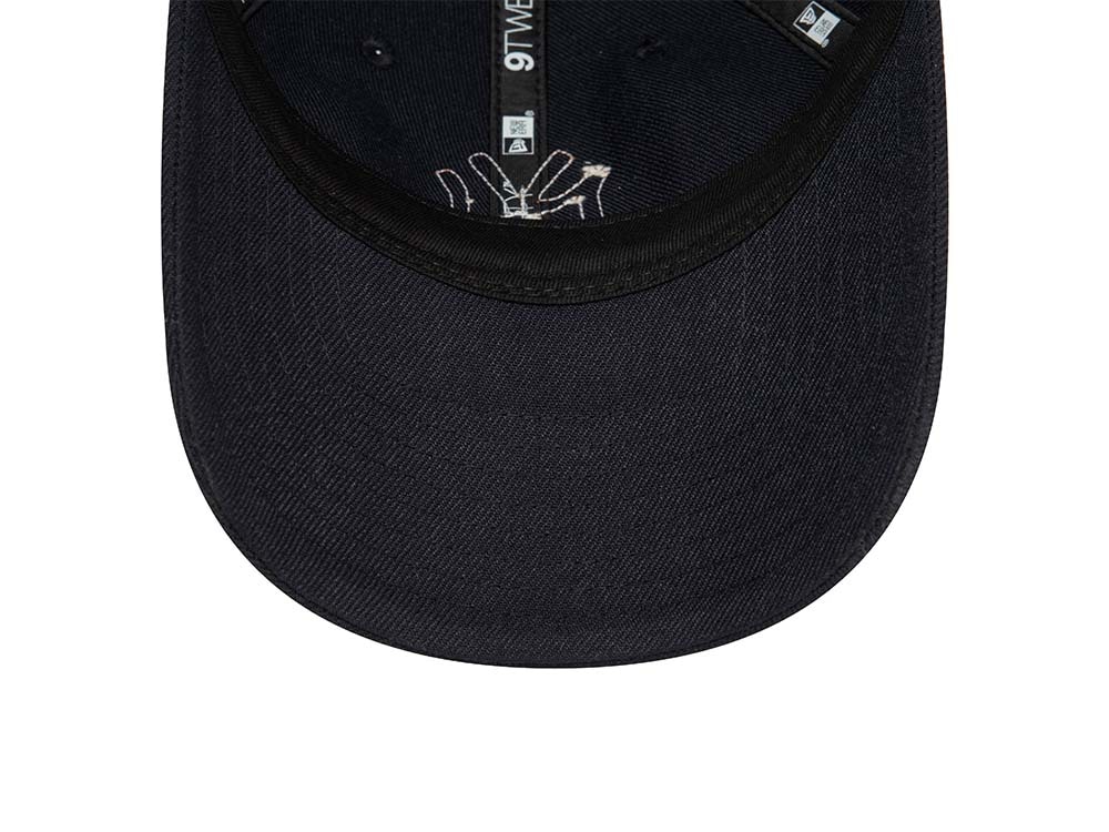 New Era New York Yankees Boucle Navy 9Twenty Strapback Cap