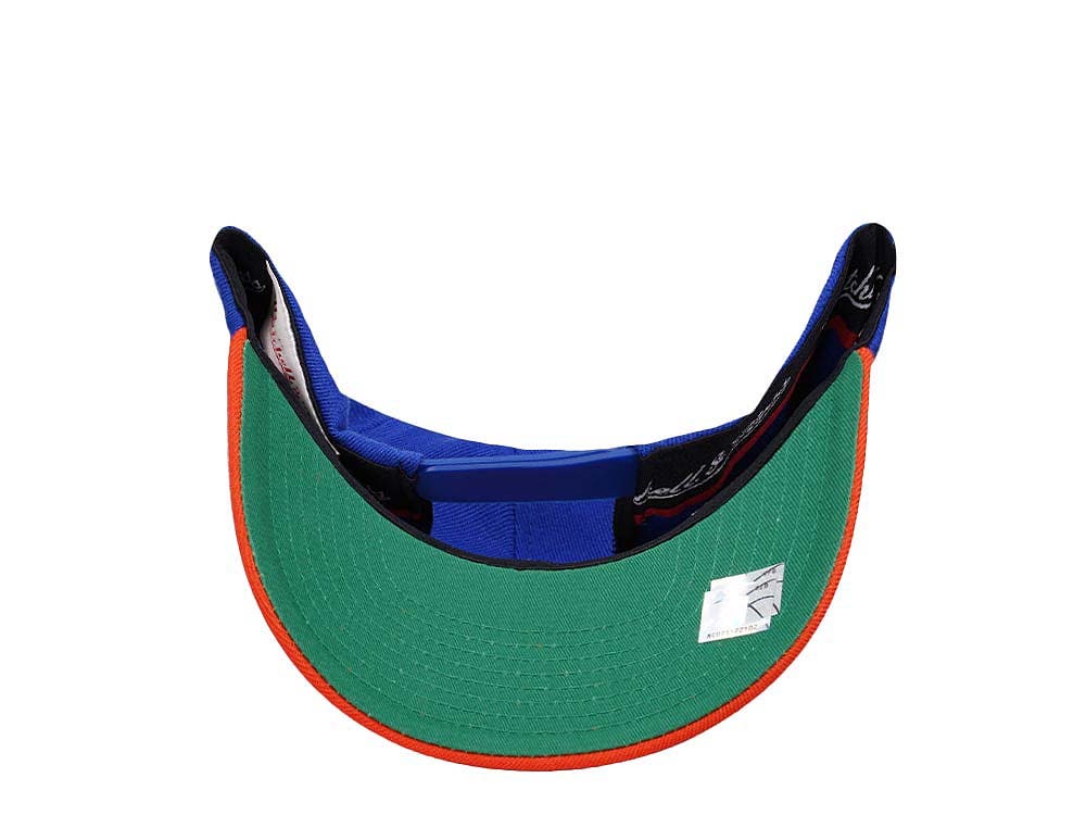 Mitchell & Ness New York Knicks Team Two Tone 2.0 Hardwood Classic Red Flex Snapback Cap