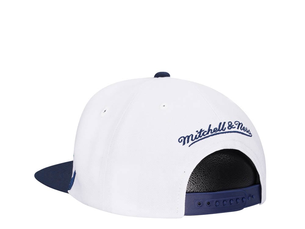 Mitchell & Ness St. Louis Blues Vintage Sharktooth Snapback Cap