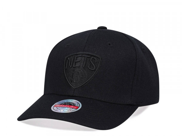 Mitchell & Ness Brooklyn Nets All Black Classic Red Line Flex Snapback Cap