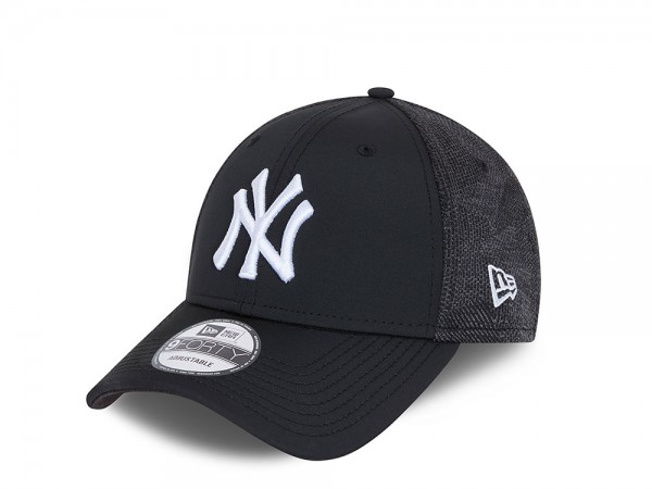 New Era New York Yankees Engineered Fit Black 9Forty Strapback Cap